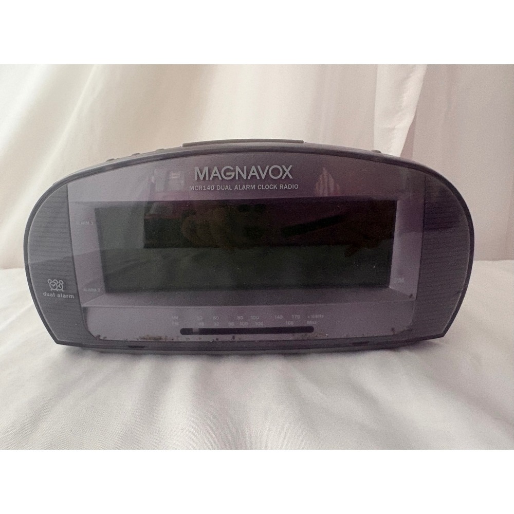 Magnavox MCR140 Dual Alarm Clock Radio AM FM Big Display Grey MCR140/17